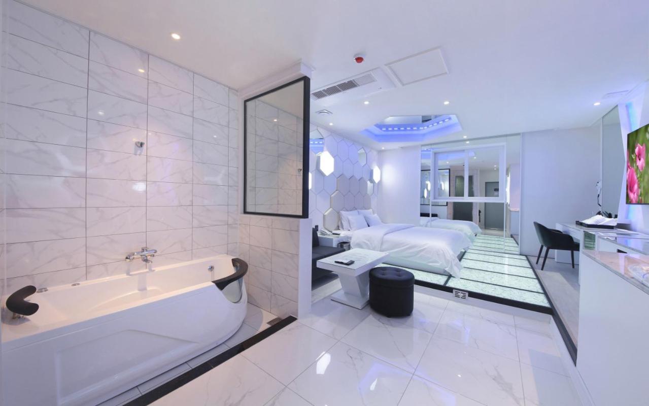 Wj Hotel Pool House ونجو المظهر الخارجي الصورة